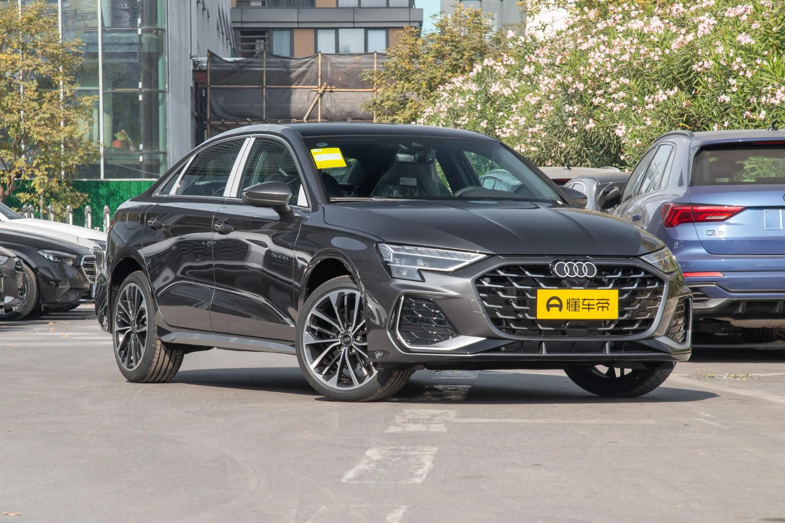 Audi A3L SPORTBACK 35 TFSI FLYING SPUR PREMIUM EDITION