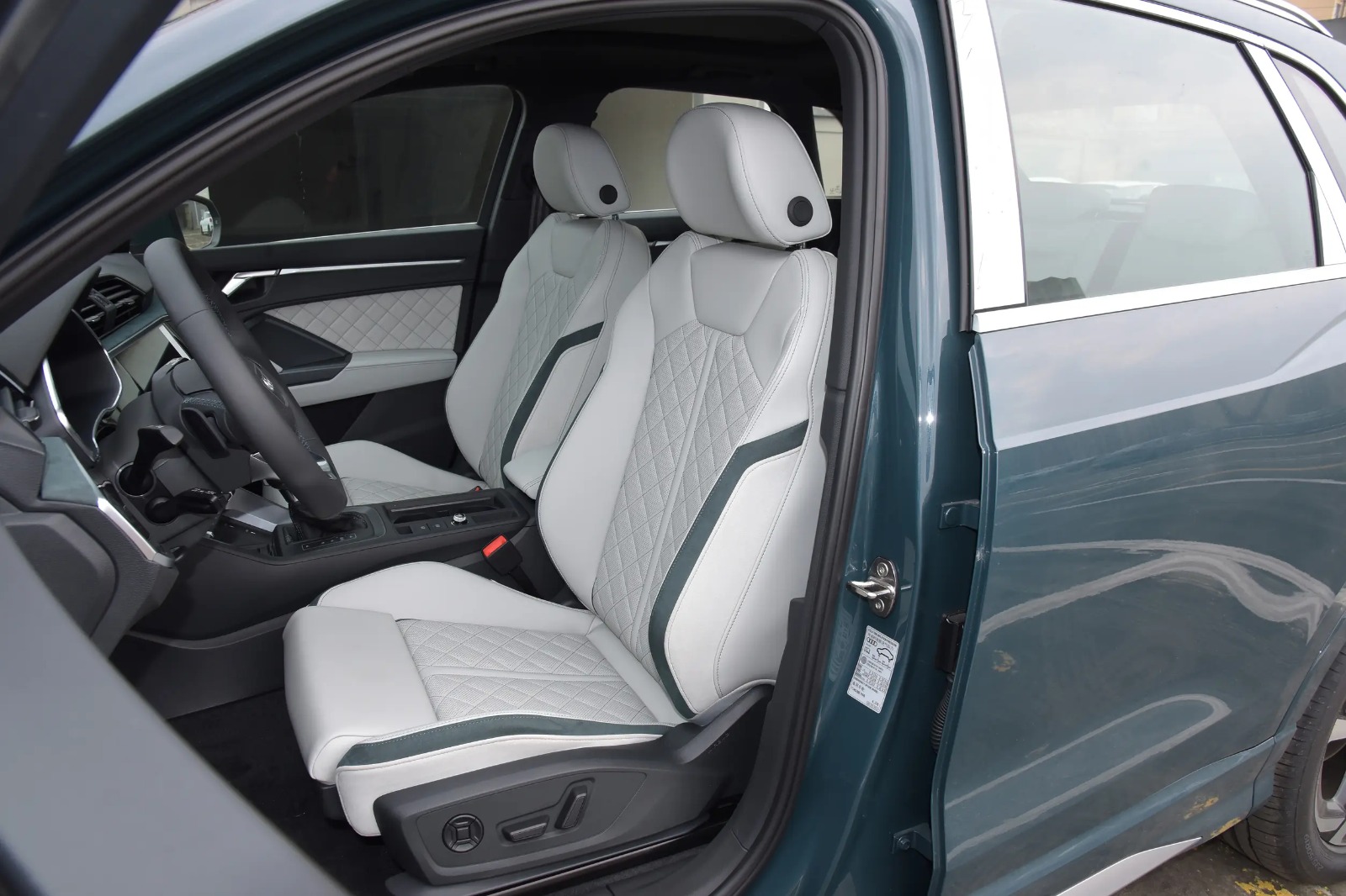 Audi Q3 QUATTRO 45TH ANNIVERSARY 2026 10