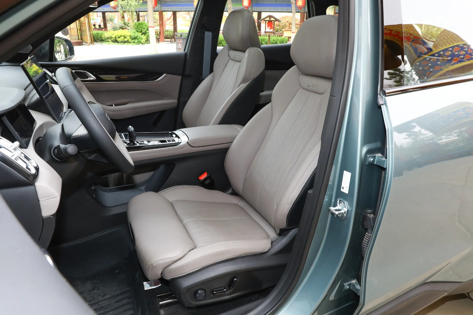 Geely ATALAS L 2026 1.5 DCT JINXIU 2026 12