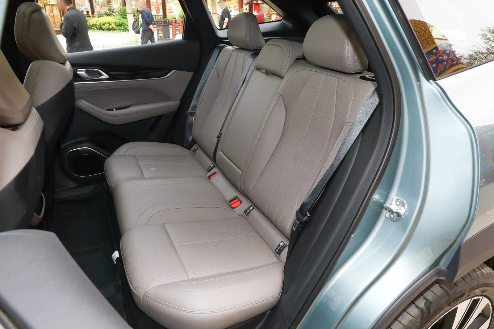 Geely ATALAS L 2026 1.5 DCT JINXIU 2026 16