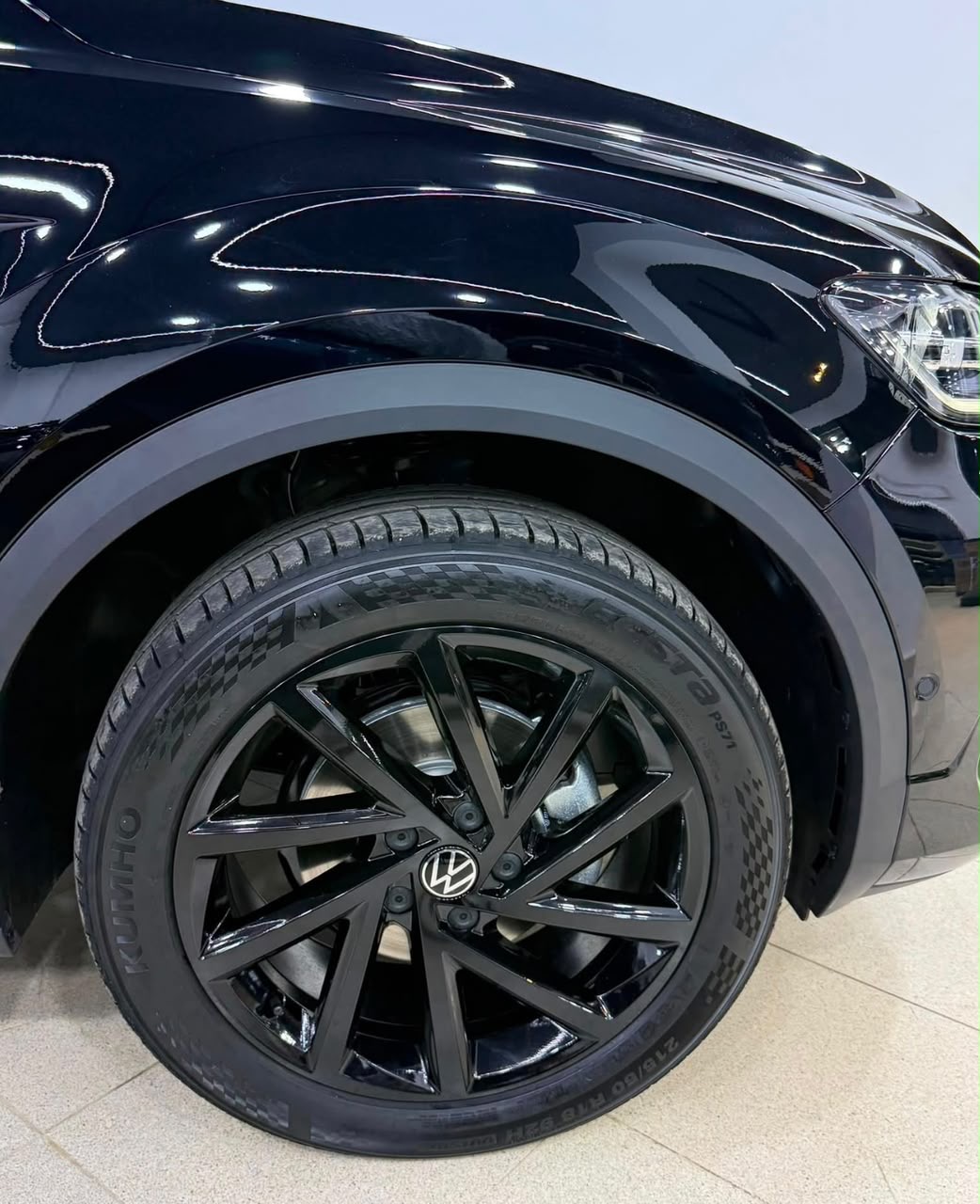 Volkswagen Troc black  magic 2026 6