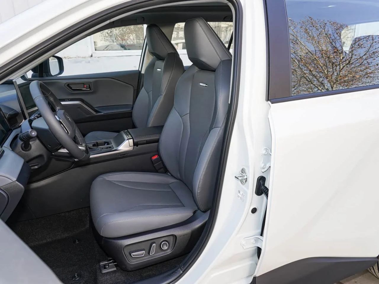 Toyota RAV4  2026 8