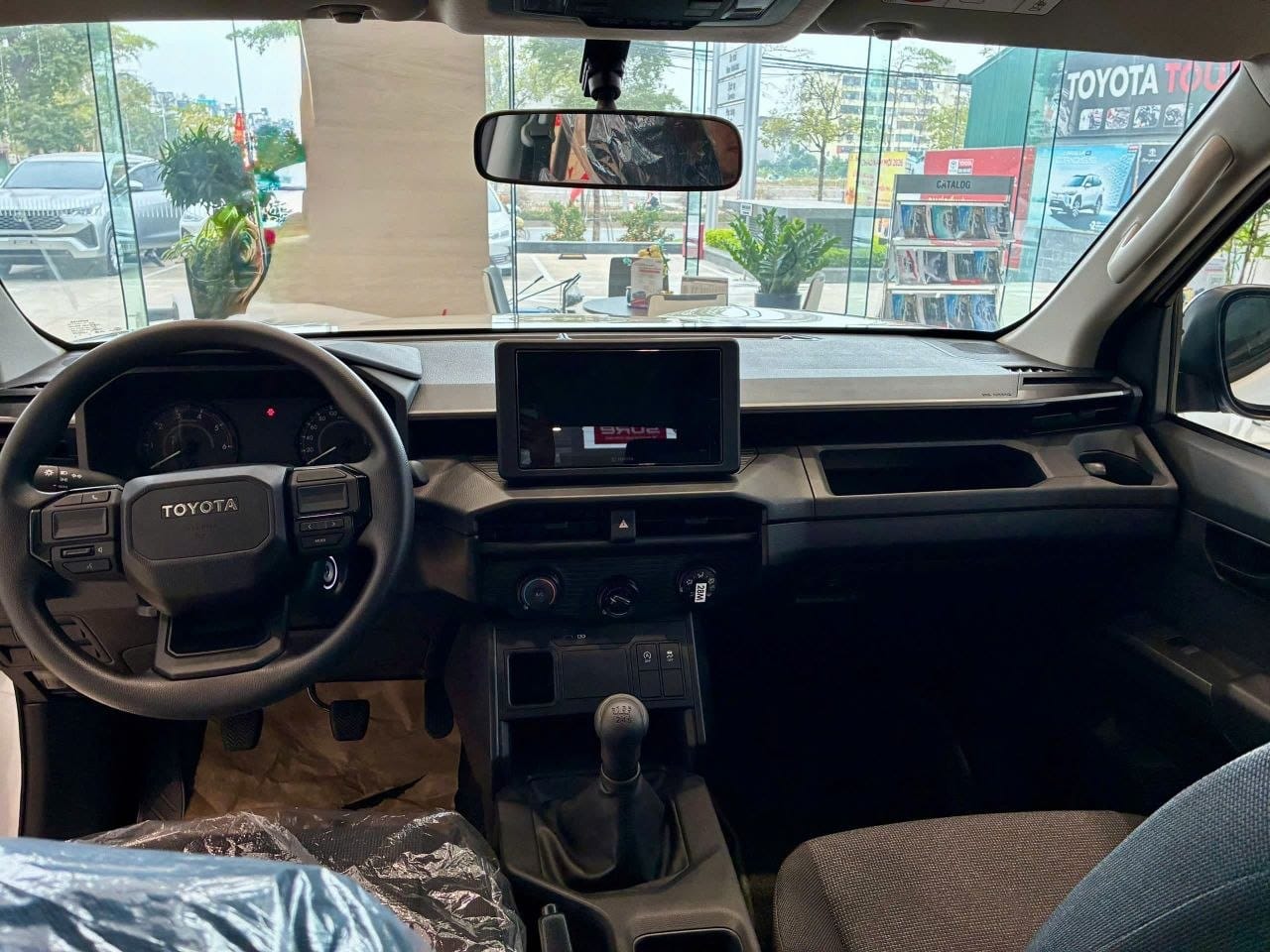 Toyota Hilux travo manual 2026 14