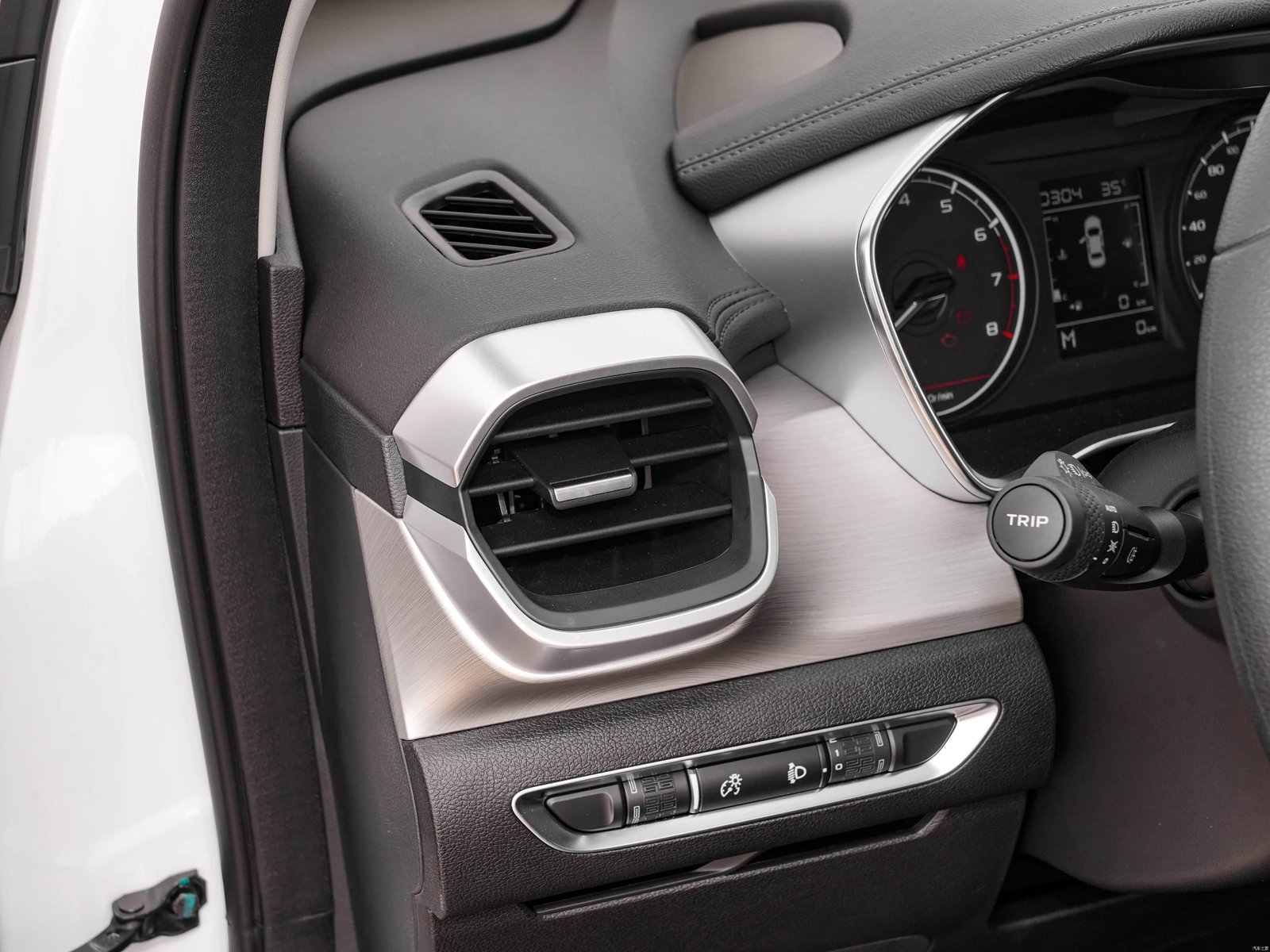 Geely Coolray Manual 2026 20