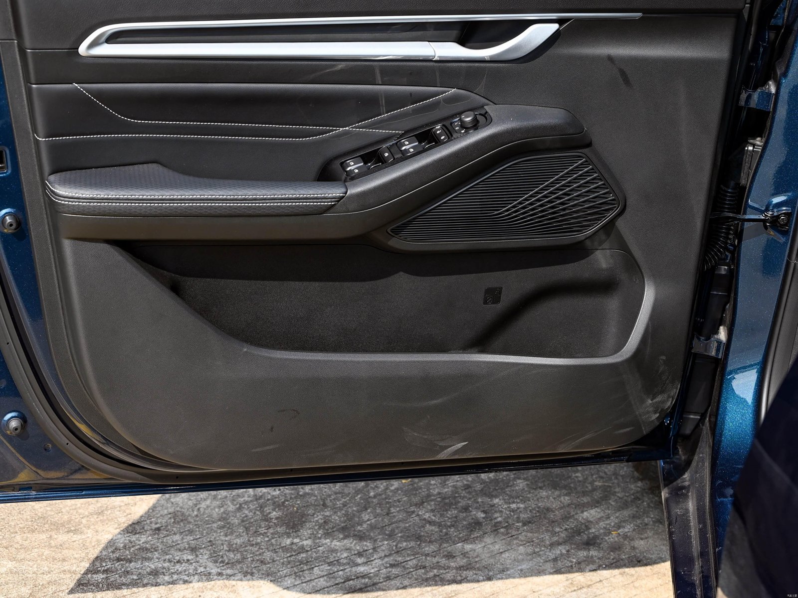 Geely Emgrand 4th Generation Commemorative Edition 2026 19