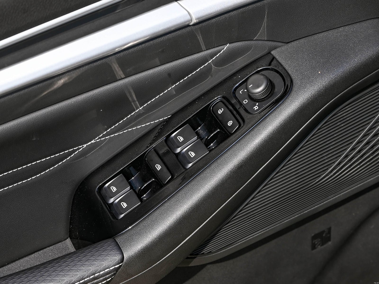 Geely Emgrand 4th Generation Commemorative Edition 2026 18