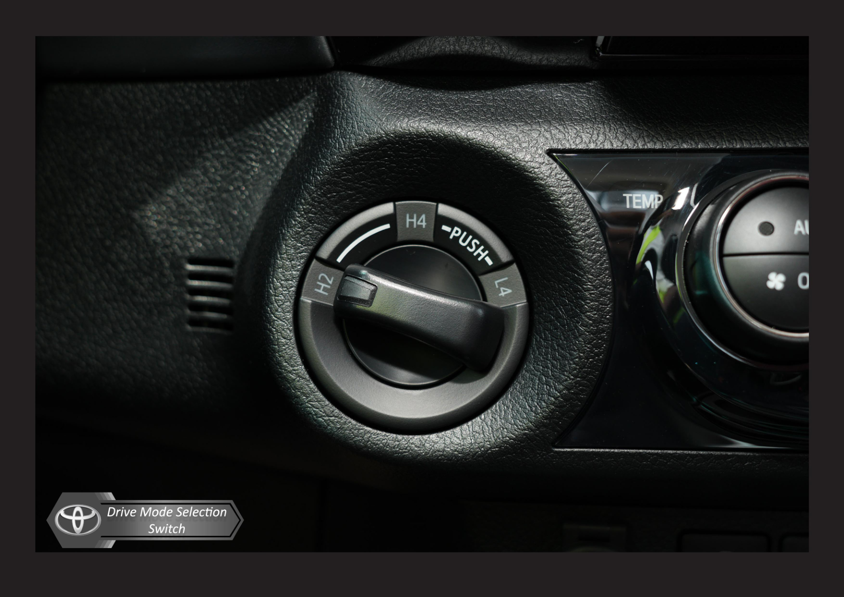 Toyota Hilux 2.4L GLX 4x4 2026 15