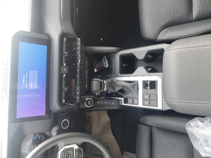 Toyota Prado 2.8L AT Diesel Luxury 2026 11