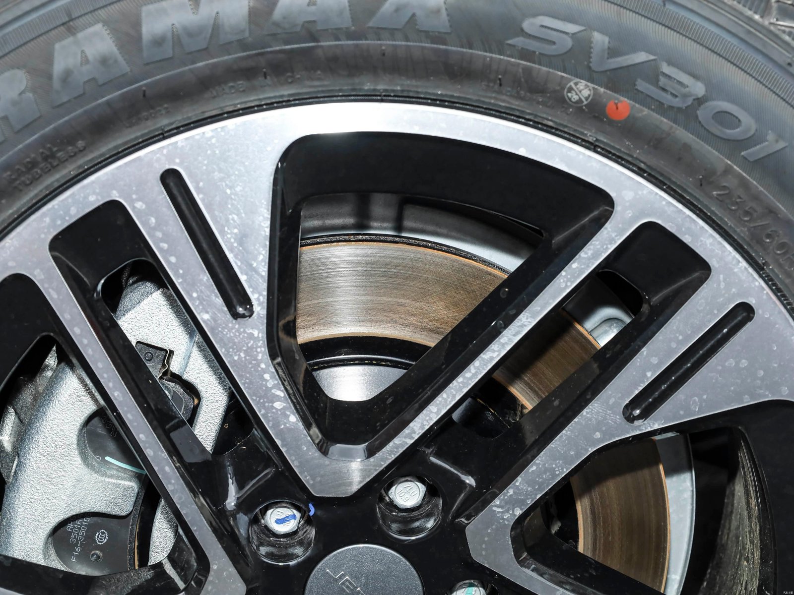 Jetour Dashing 1.5T DCT 2026 13