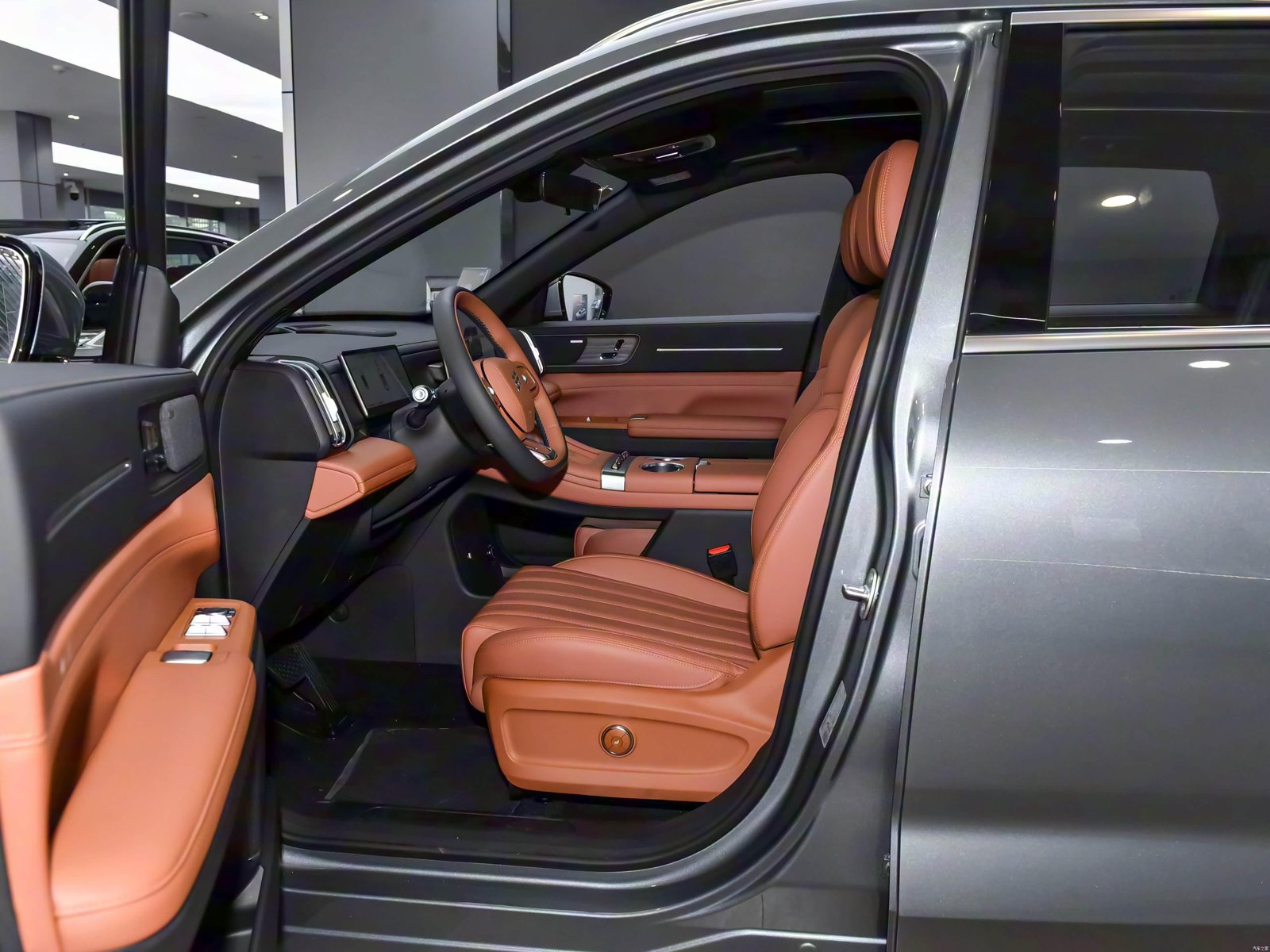 Jetour X70L 1.5TGDI-7DCT Luxury 2026 32