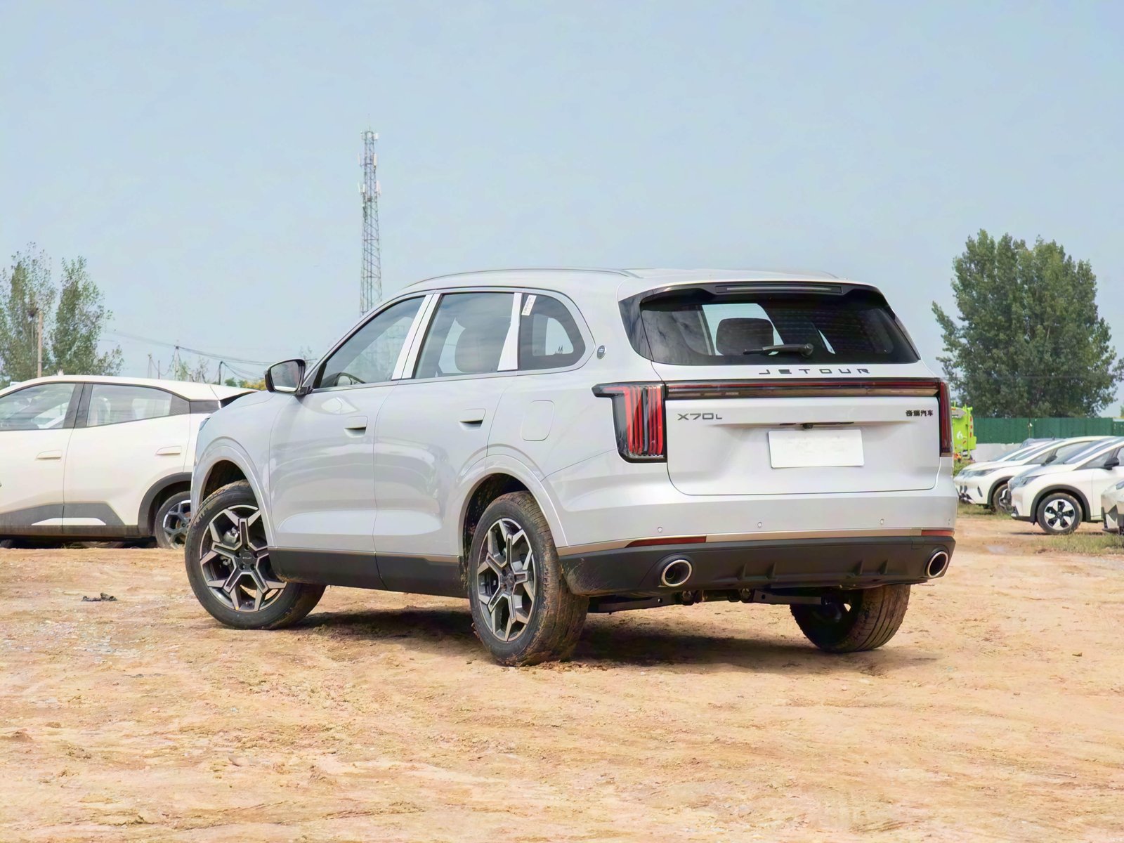 Jetour X70L 1.5TGDI-7DCT Luxury 2026 5