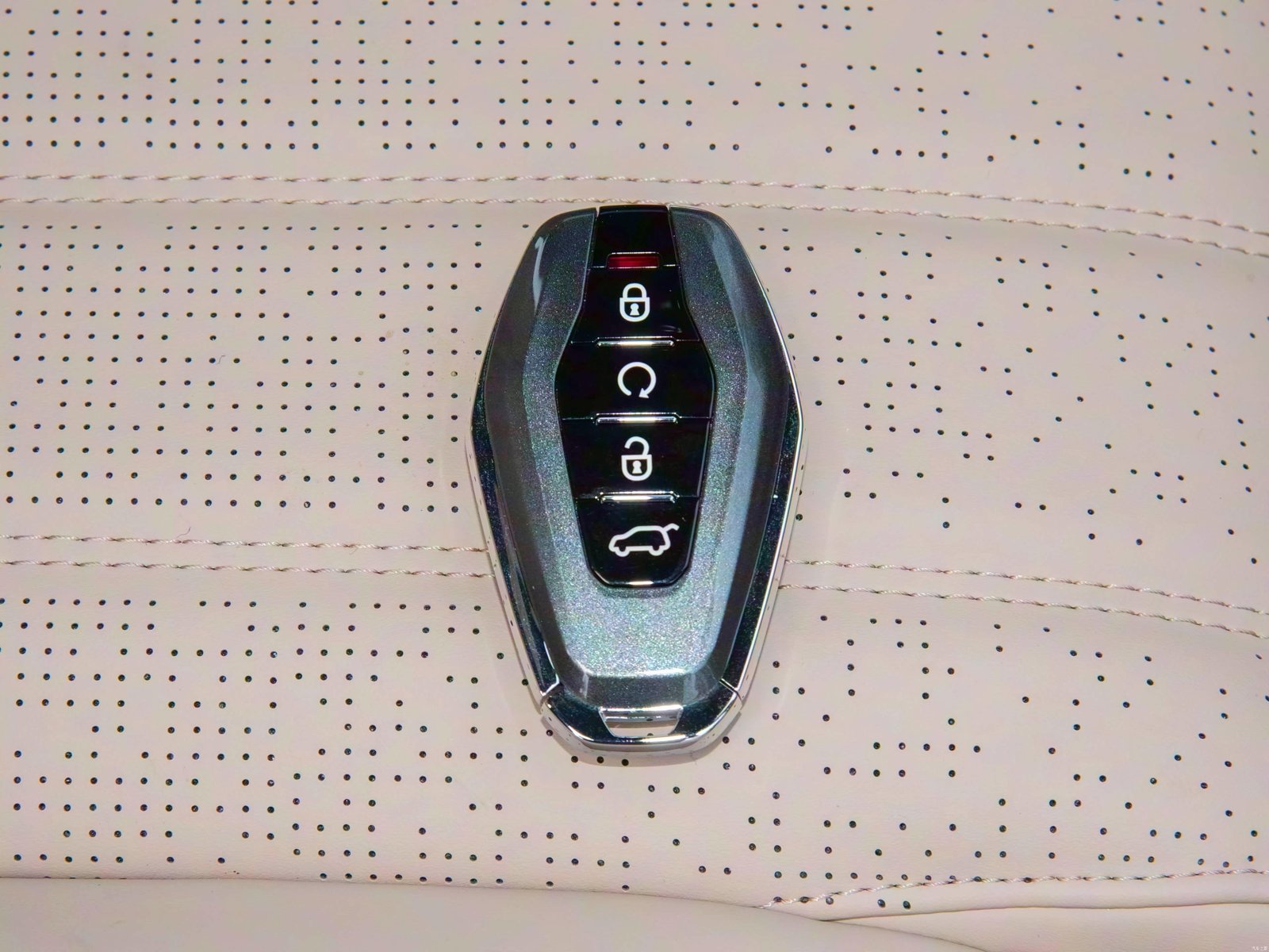 Jetour X70L 1.5TGDI-7DCT Luxury 2026 23