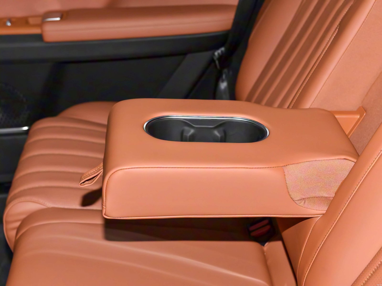 Jetour X70L 1.5TGDI-7DCT Luxury 2026 37