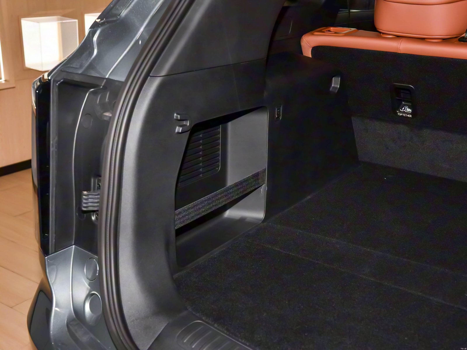 Jetour X70L 1.5TGDI-7DCT Luxury 2026 40