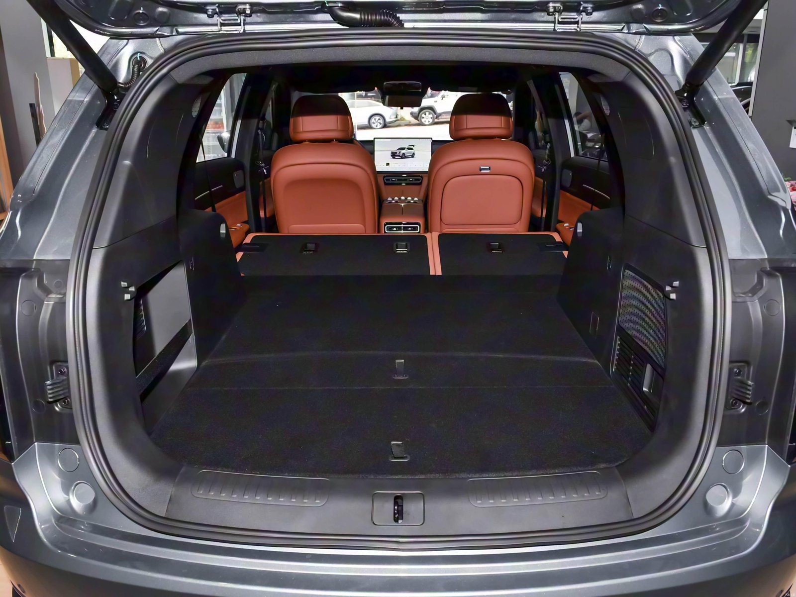Jetour X70L 1.5TGDI-7DCT Luxury 2026 39