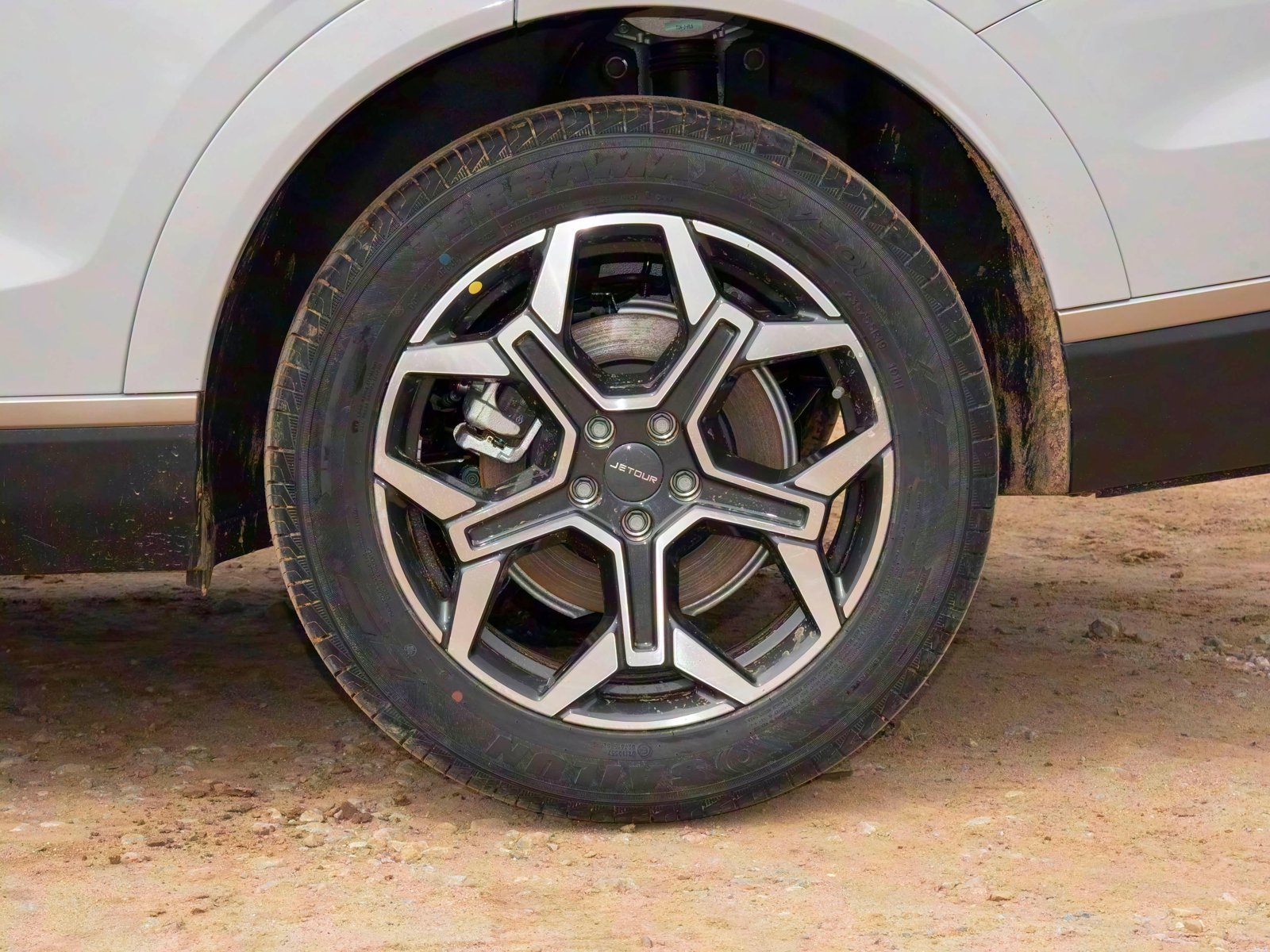 Jetour X70L 1.5TGDI-7DCT Luxury 2026 15