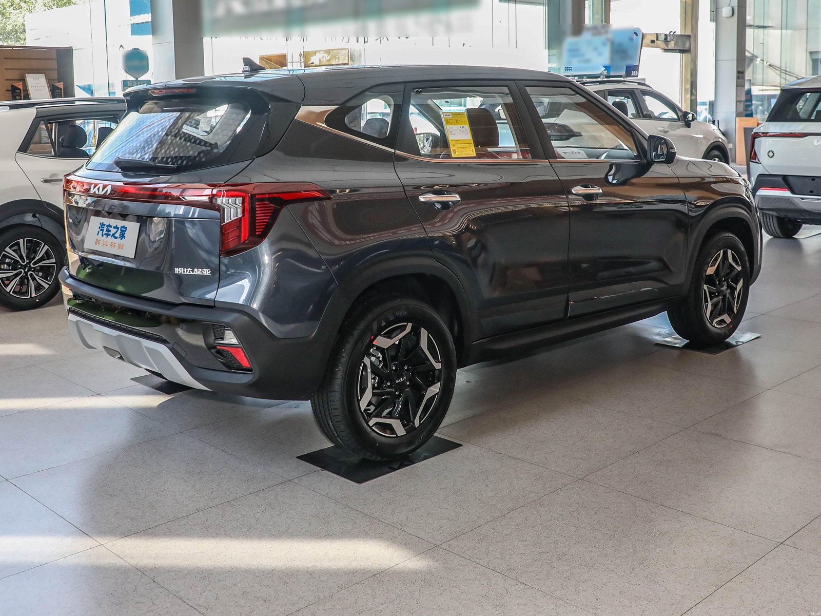Kia Seltos 1.5L IVT Luxury Comfort 2026 5