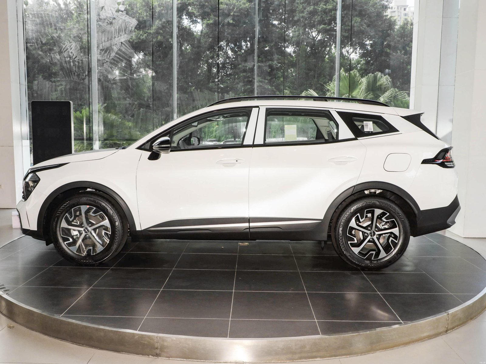 Kia Sportage 1.5T 2WD Premium 2026 4