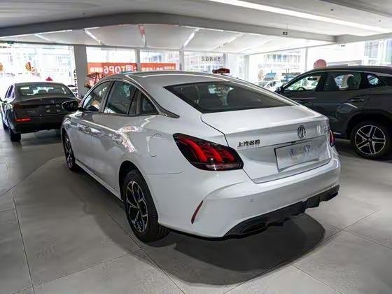 MG MG5 180 DVVT Boîte Manuelle Luxury 2026 5