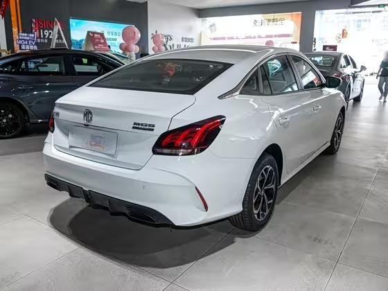 MG MG5 180 DVVT Boîte Manuelle Luxury 2026 7
