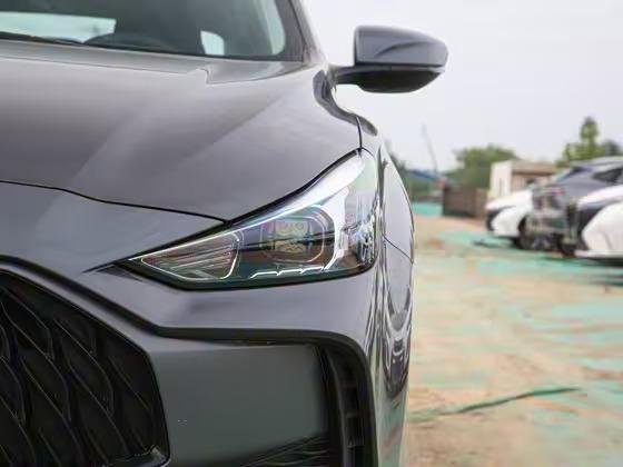 MG MG5 180 DVVT Boîte Manuelle Luxury 2026 8