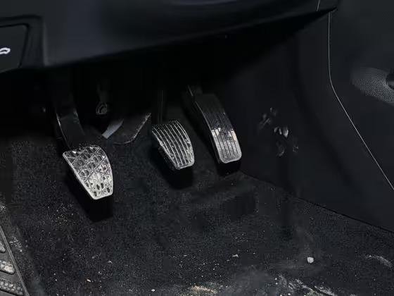MG MG5 180 DVVT Boîte Manuelle Luxury 2026 27
