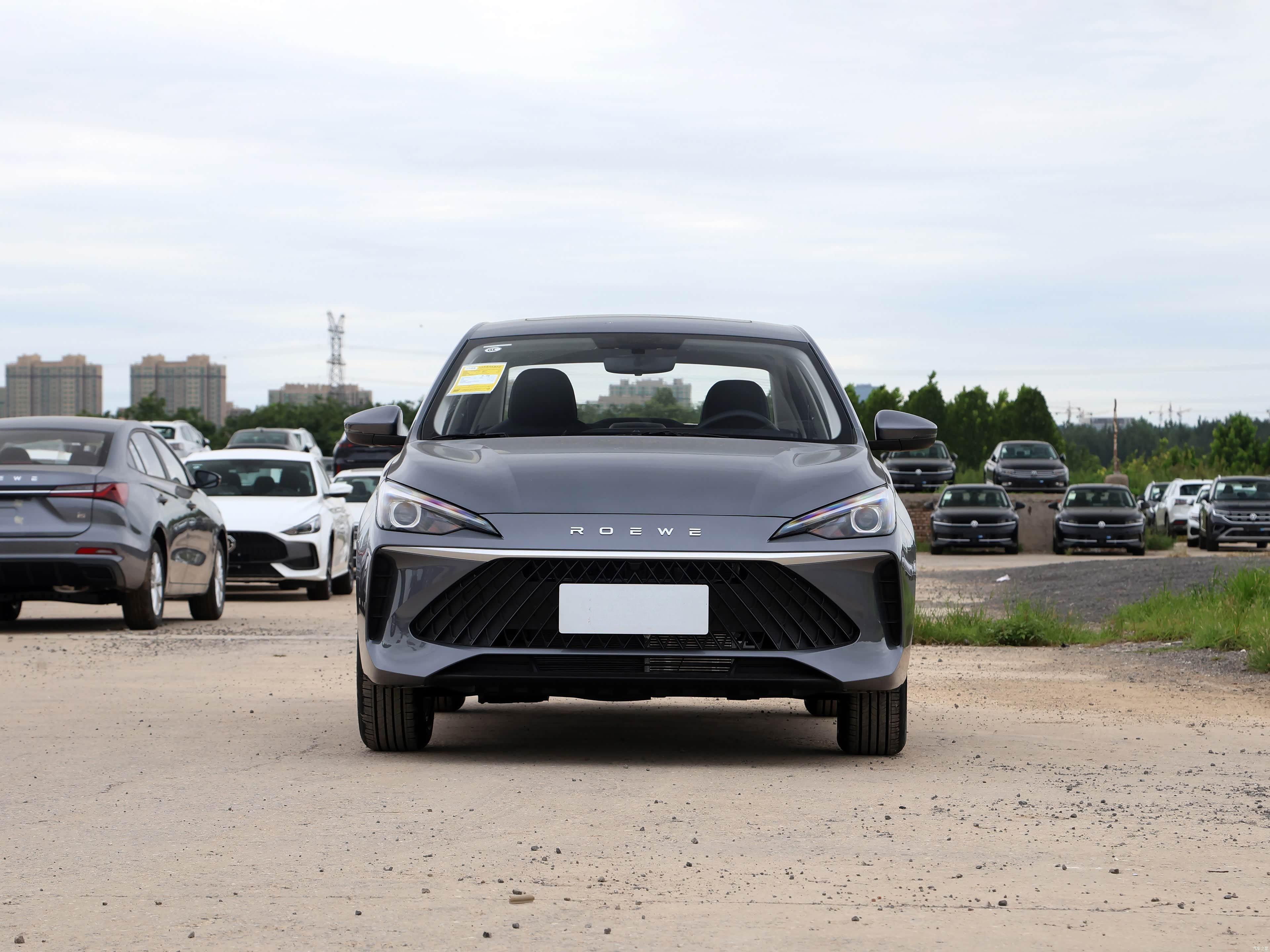 Roewe i5 1.5L CVT Luxury 2026 7
