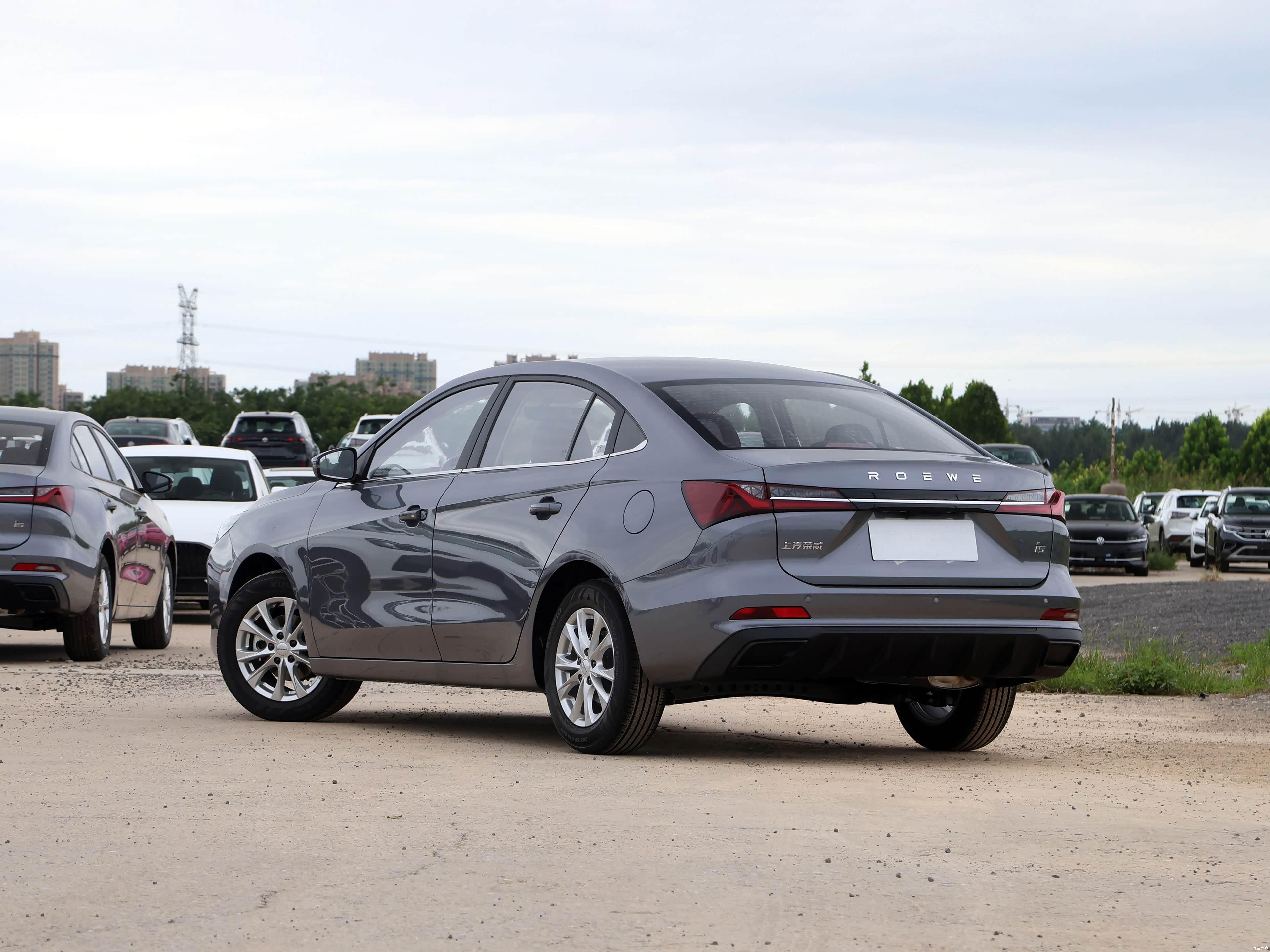 Roewe i5 1.5L CVT Luxury 2026 9