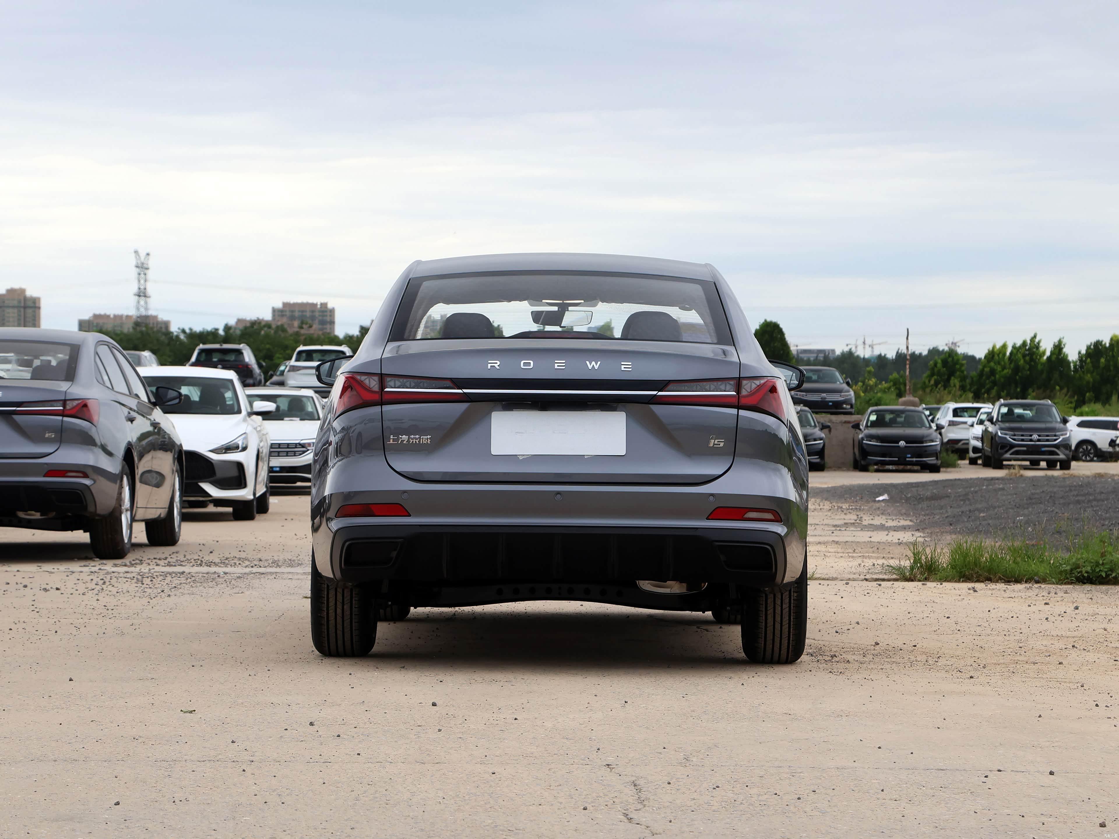 Roewe i5 1.5L CVT Luxury 2026 10