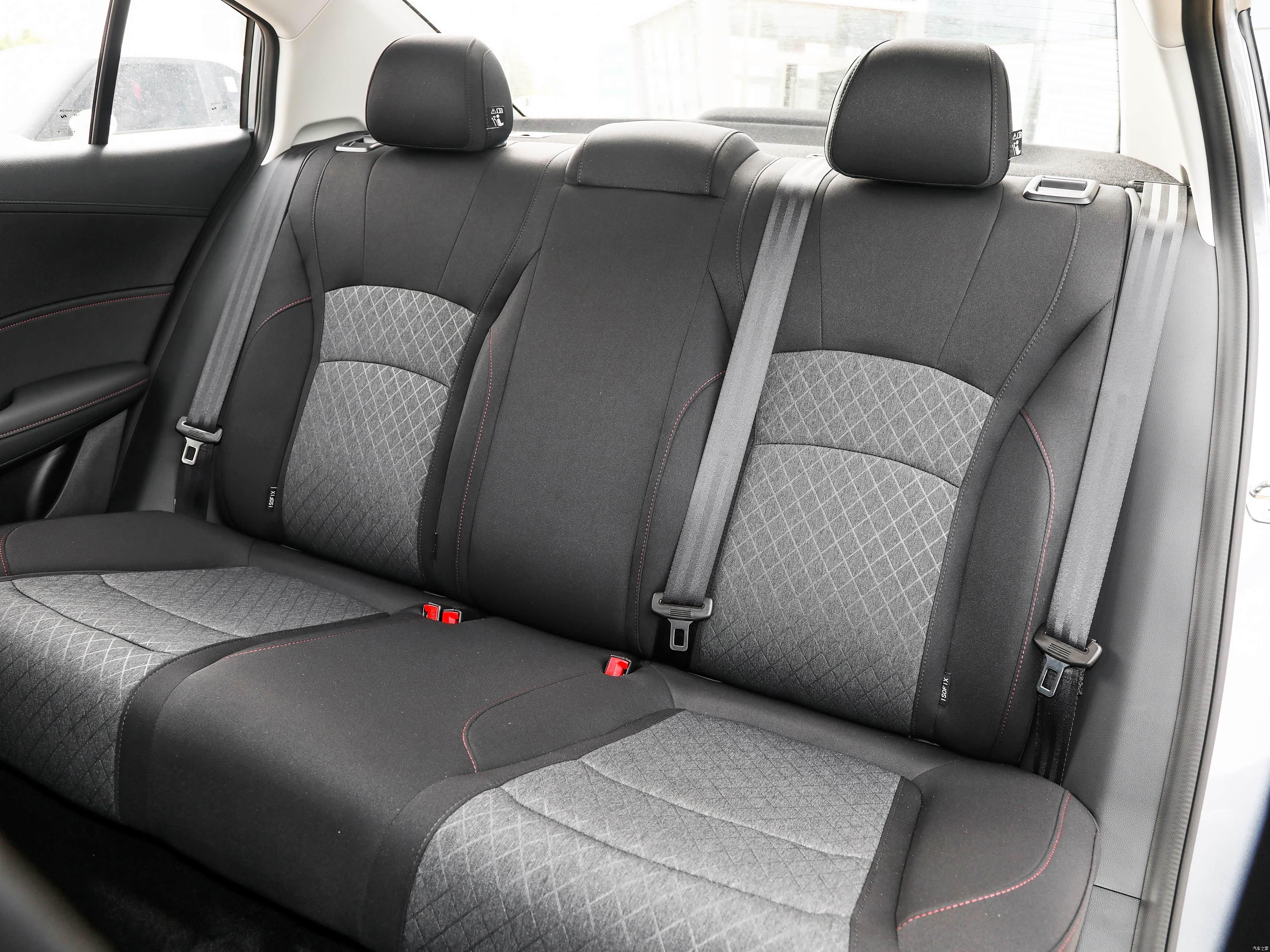 Roewe i5 1.5L Manual Comfort 2026 34