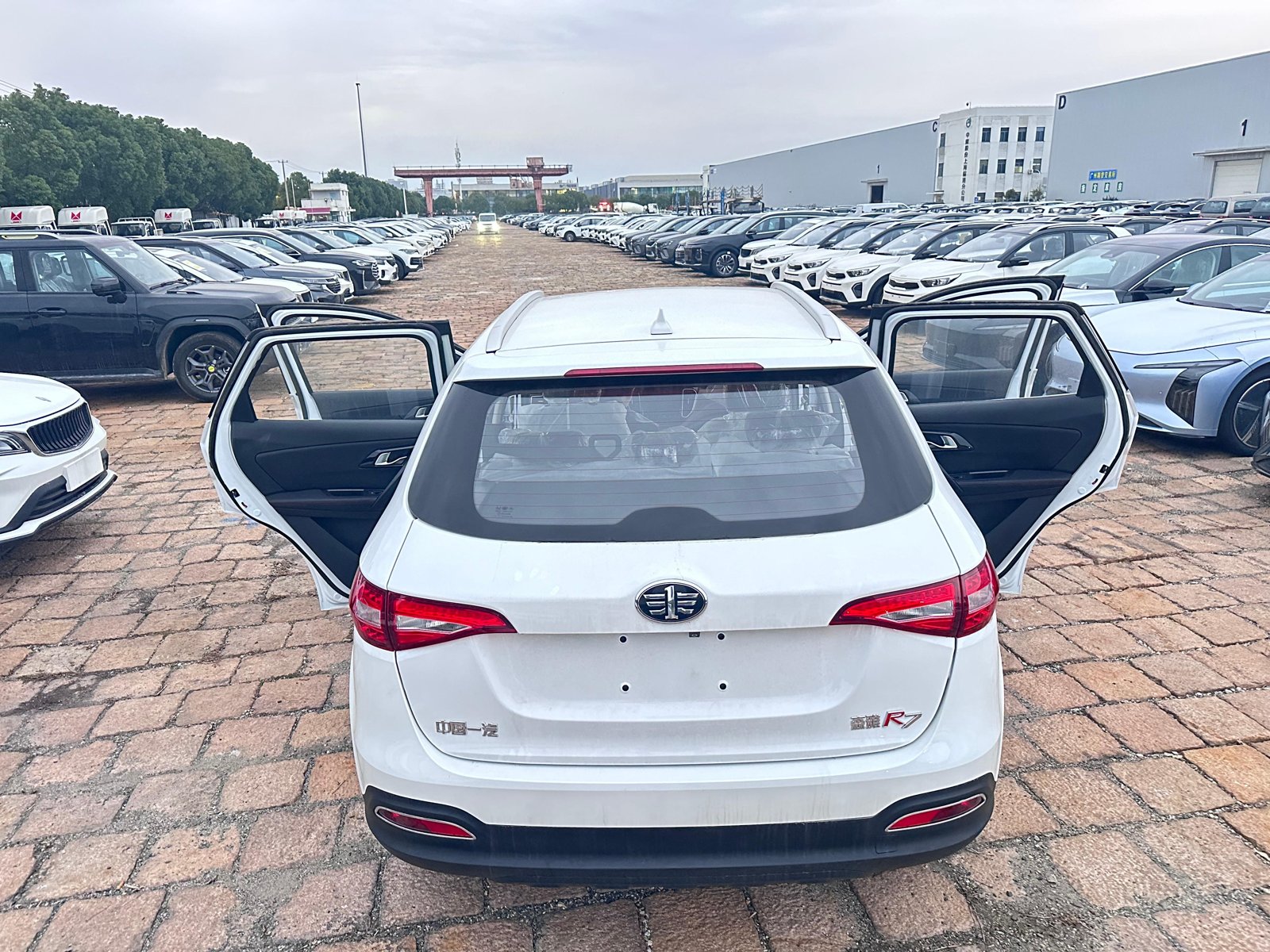 Senia R7 1.5L Automatic Comfort 2026 12