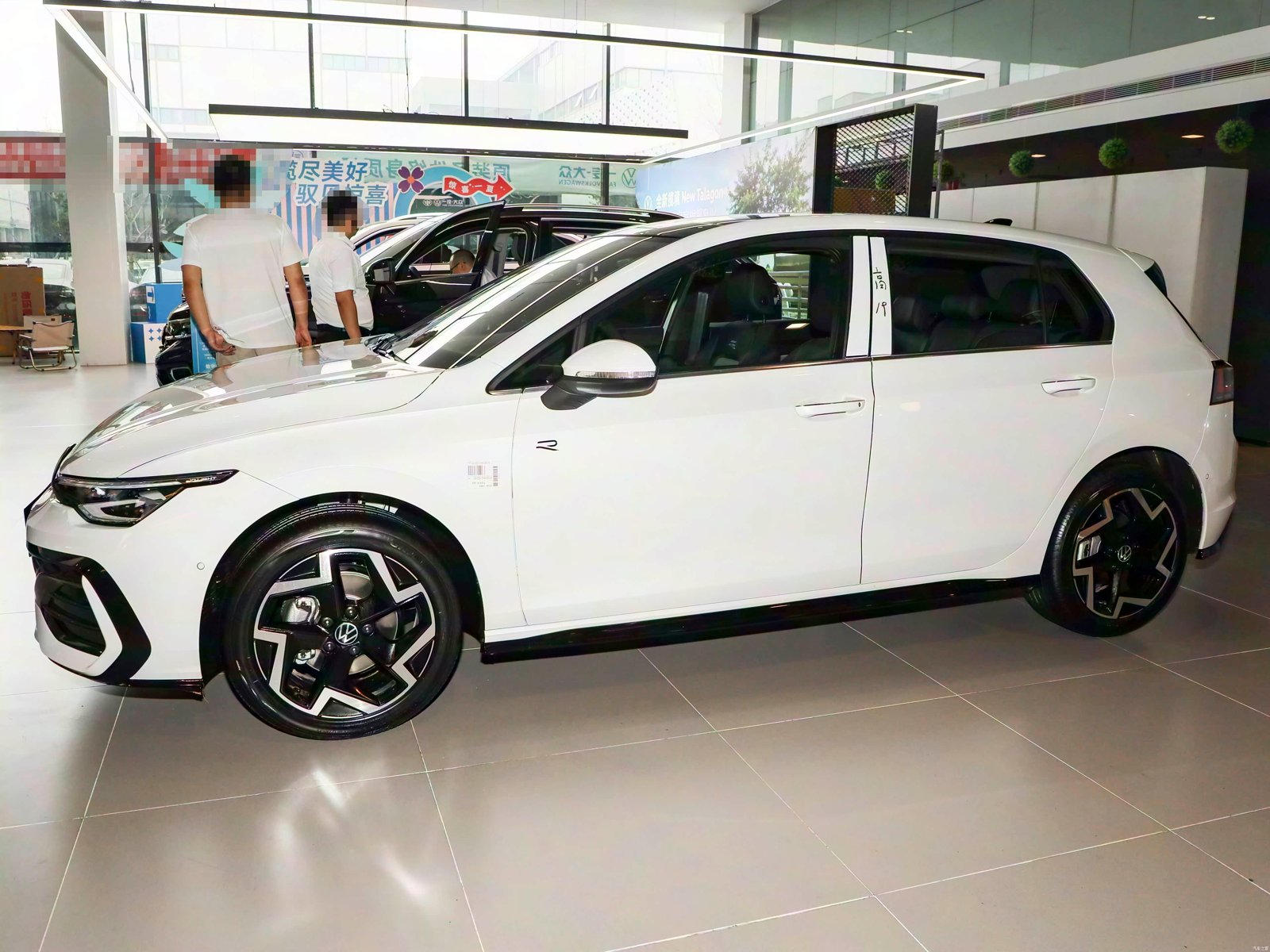 Volkswagen Golf 8.5 300 TSI R-LINE 2026 6