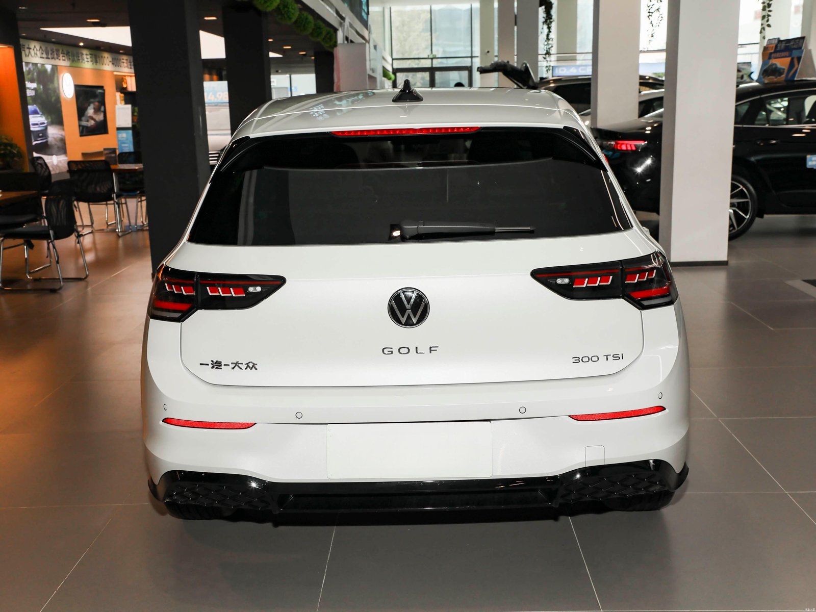 Volkswagen Golf 8.5 300 TSI R-LINE 2026 8