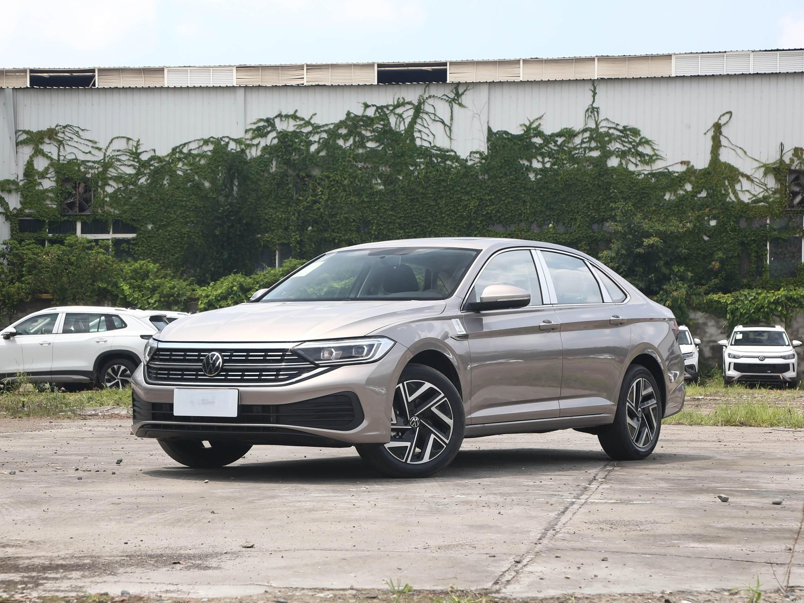 Volkswagen Sagitar 300TSI DSG Surpasses
