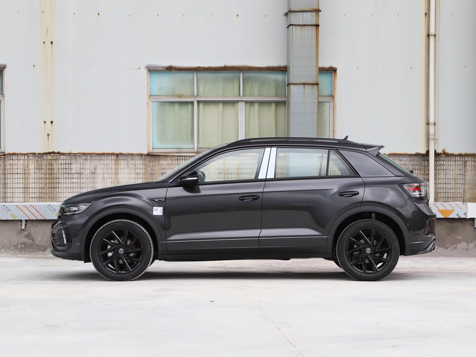 Volkswagen T-Roc 300 TSI DSG 2WD Starlight Black 2026 6