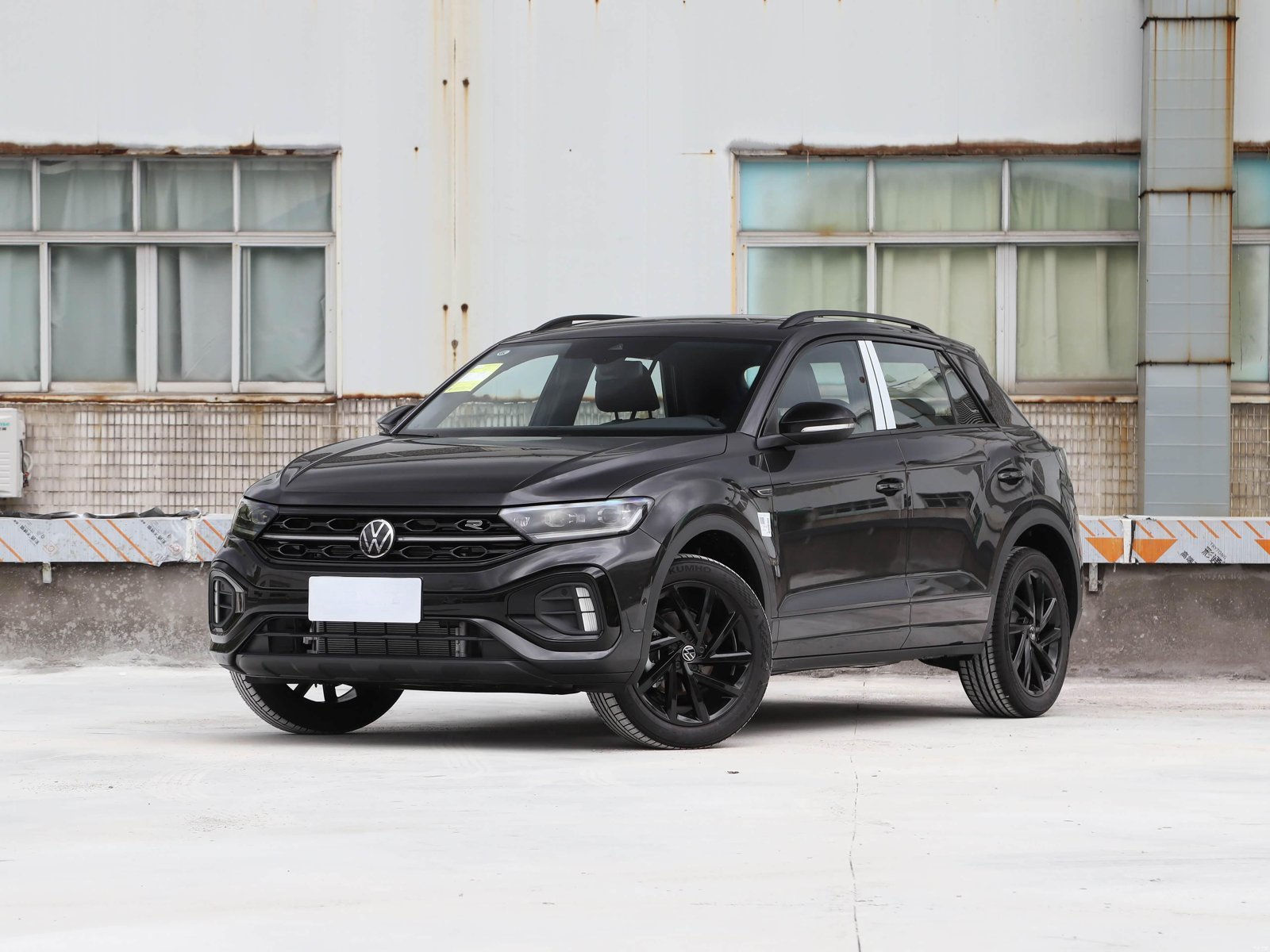 Volkswagen T-Roc 300 TSI DSG 2WD Starlight Black 2026 7