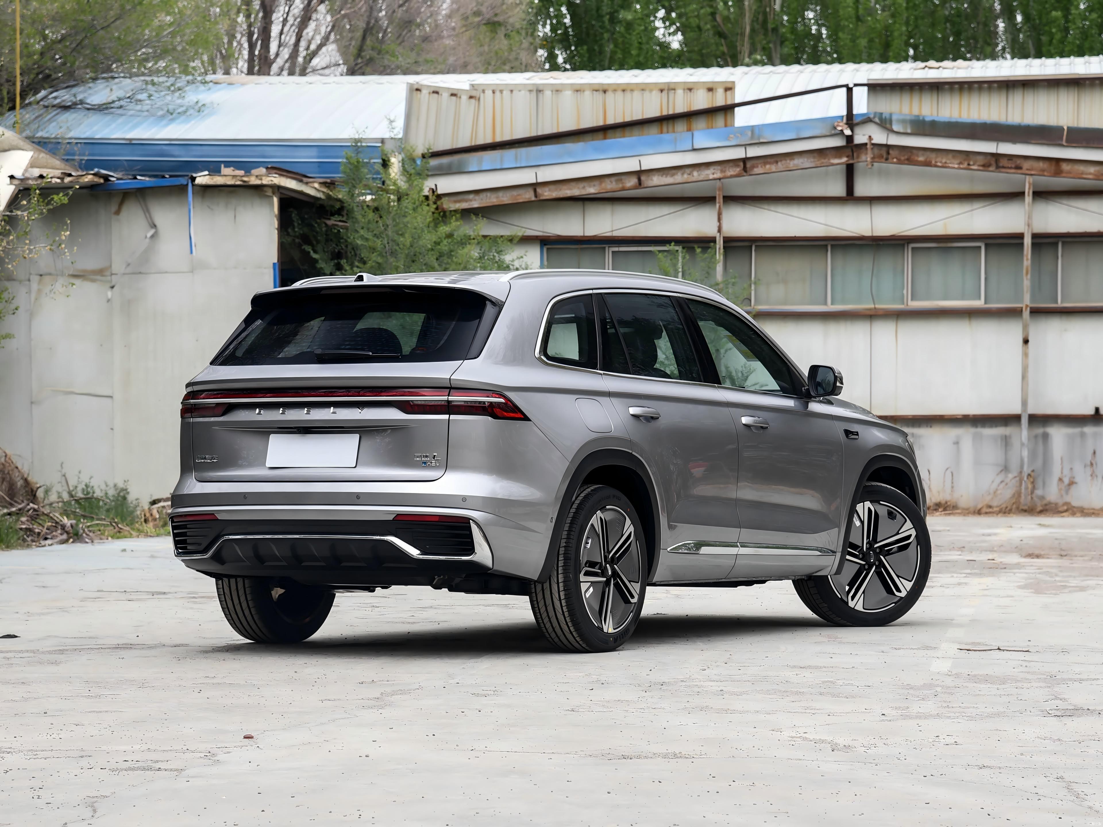Geely Xingyue L i-HEV WangShi 2026 4