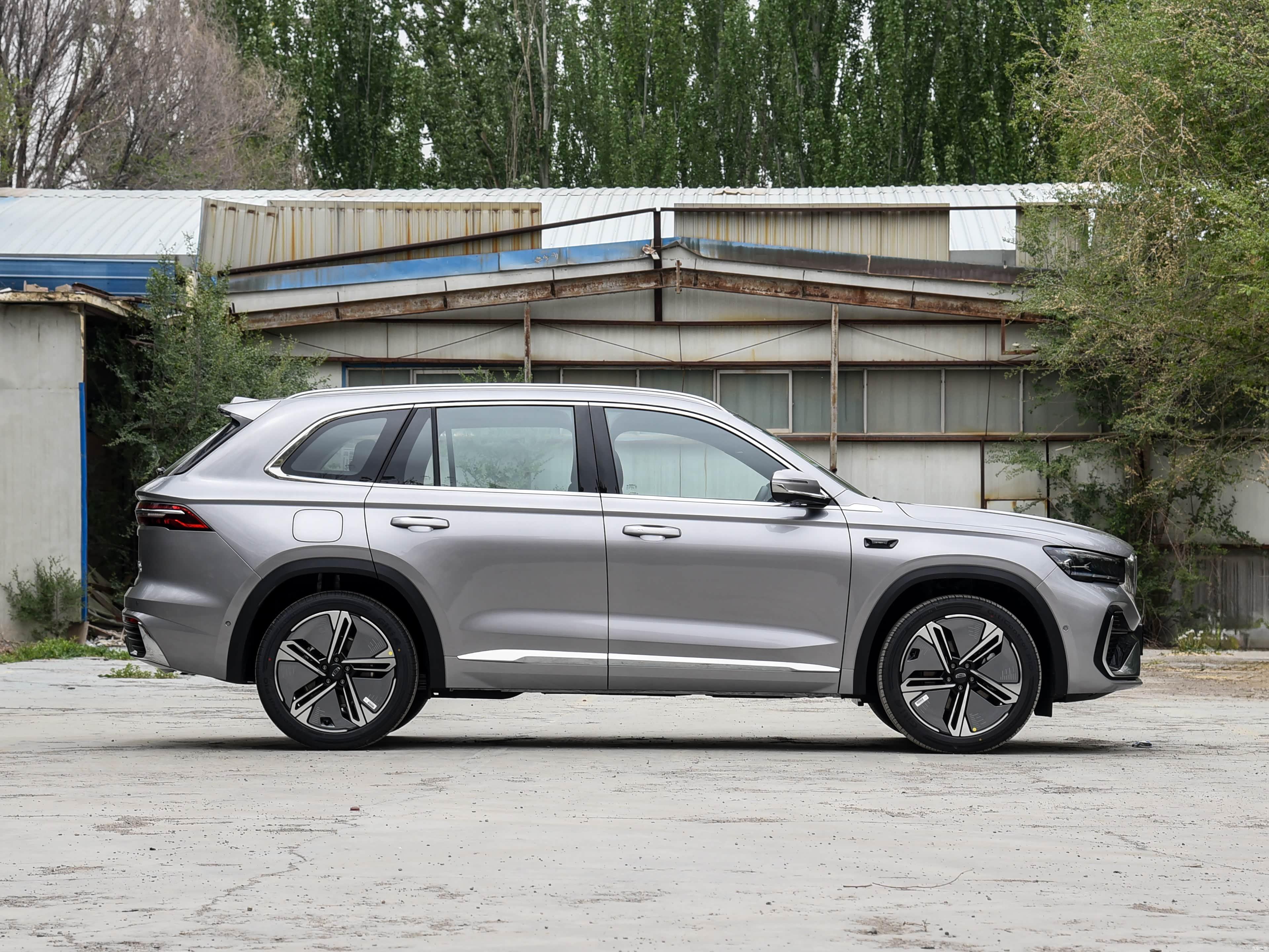 Geely Xingyue L i-HEV WangShi 2026 5