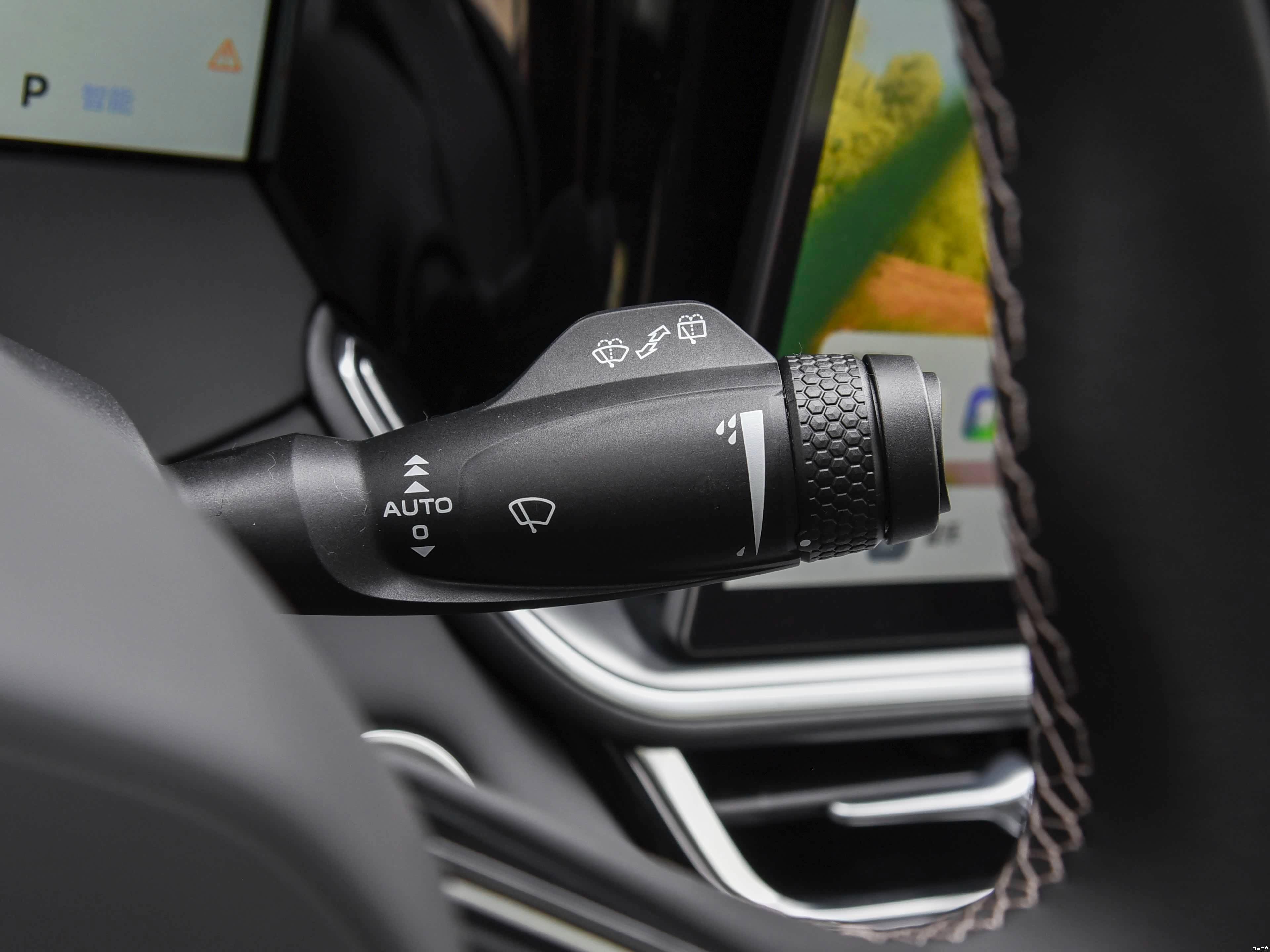Geely Xingyue L i-HEV WangShi 2026 14