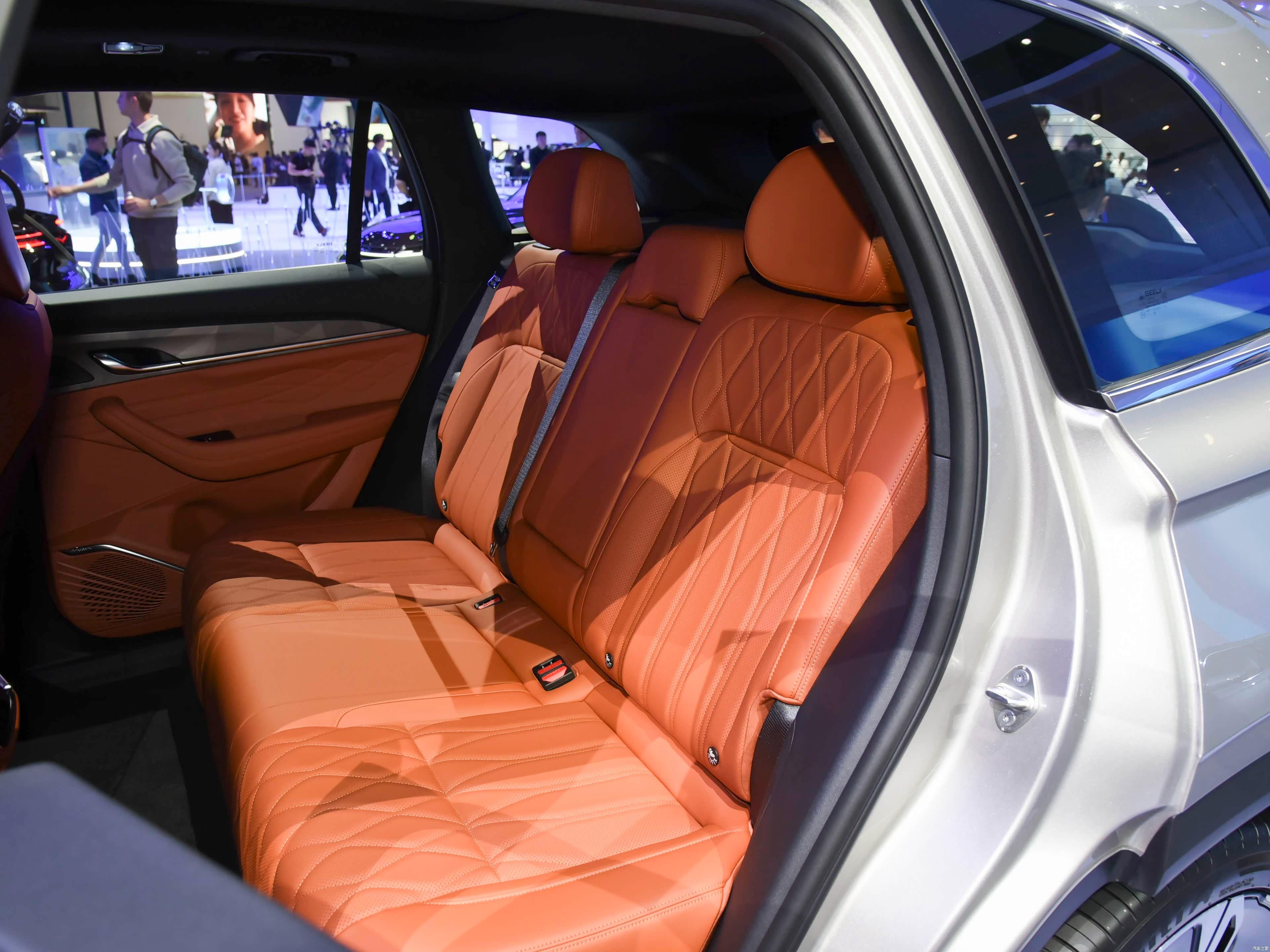 Geely Xingyue L i-HEV WangShi 2026 58