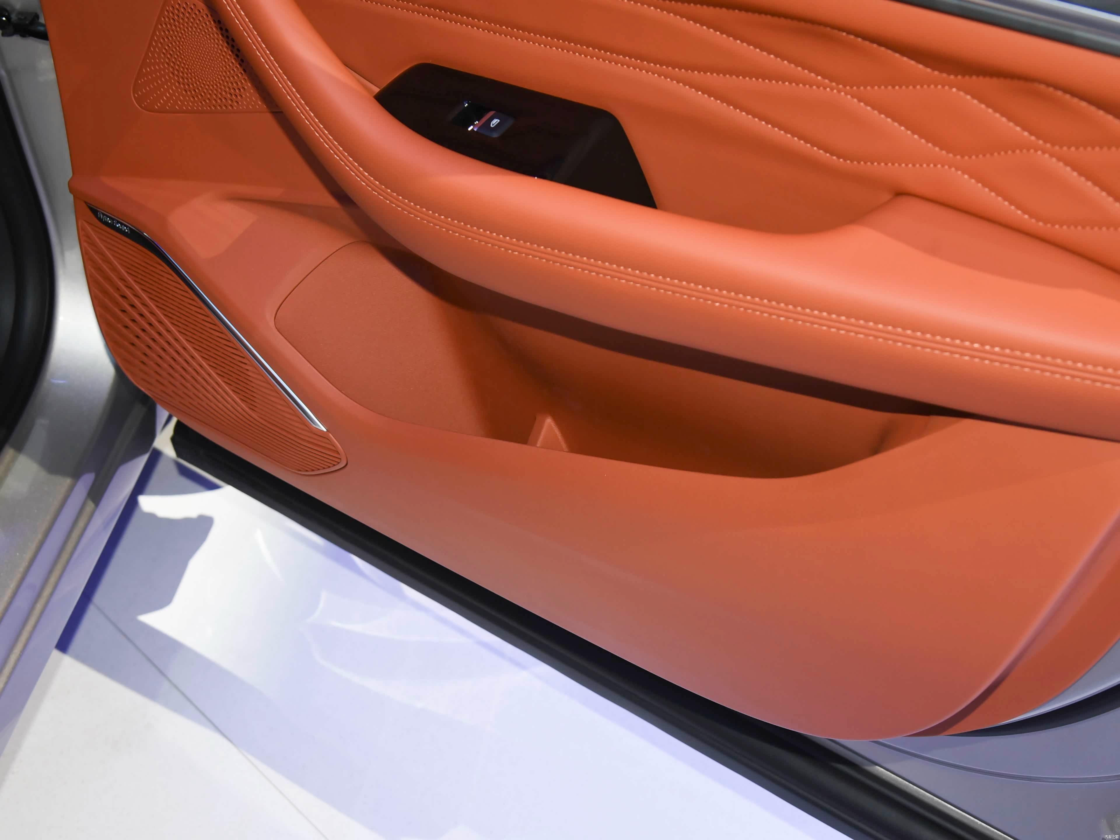 Geely Xingyue L i-HEV WangShi 2026 67